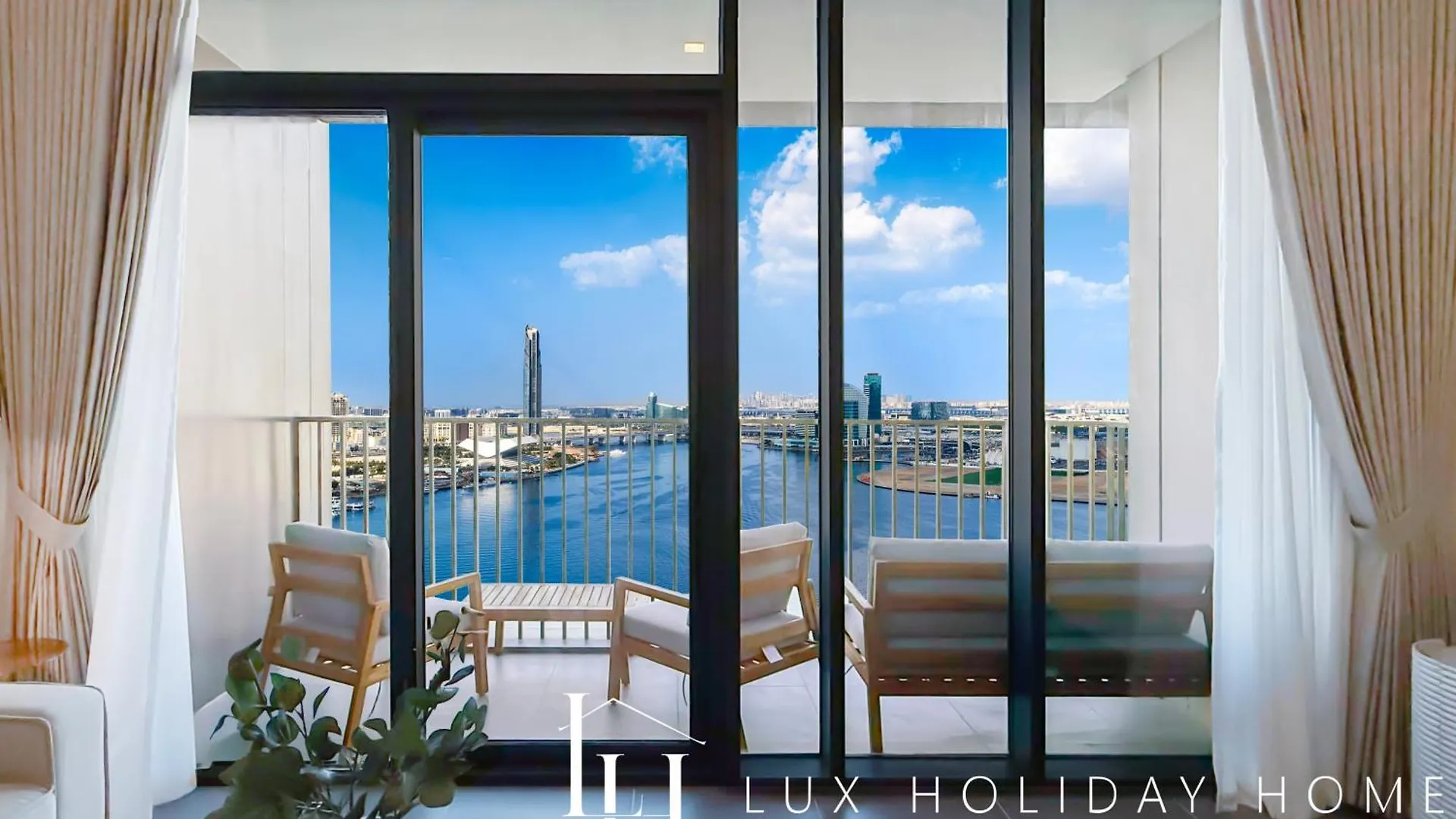 Lux The Dubai Creek Edge Suite