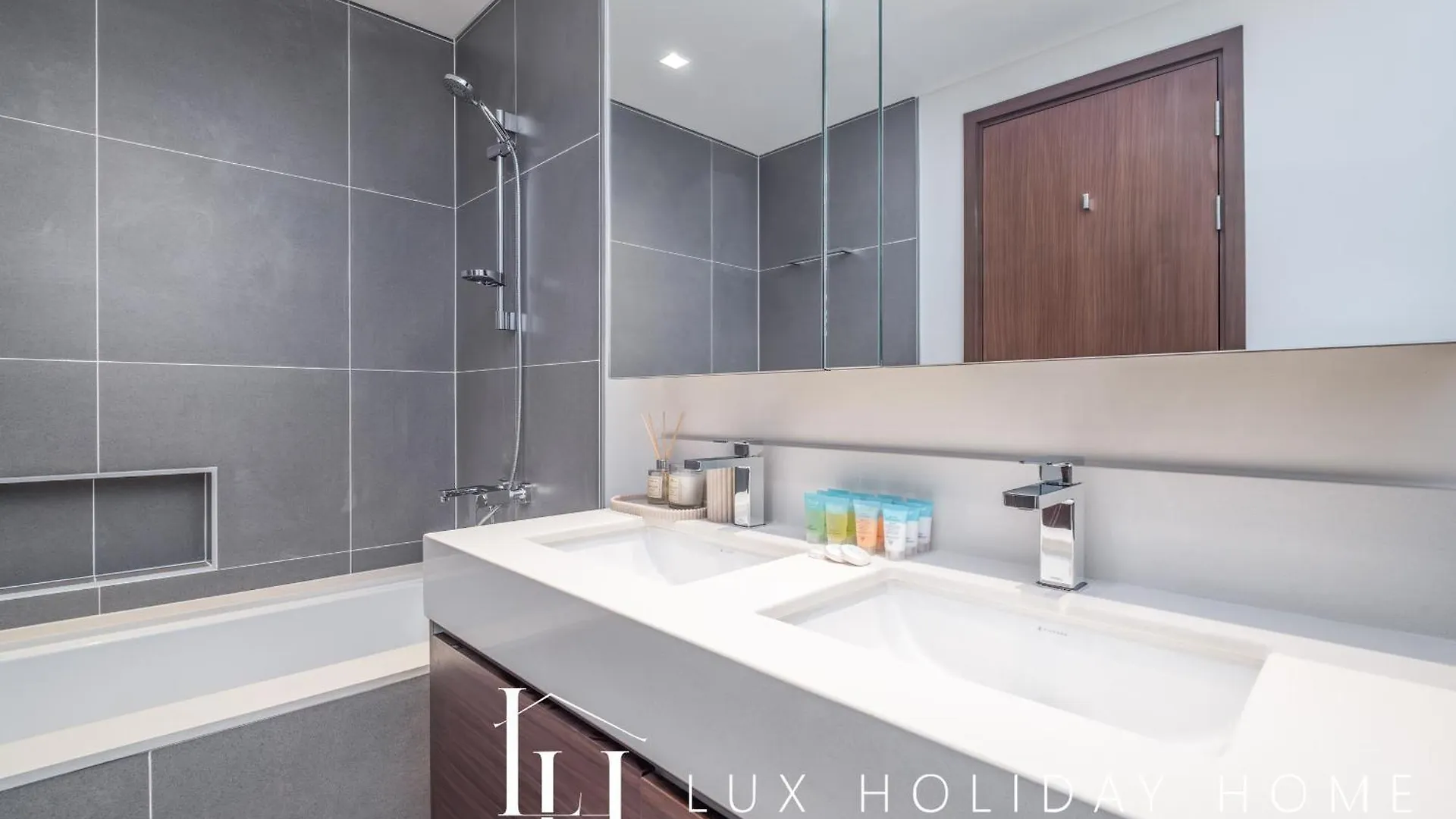 Apartment Lux The Dubai Creek Edge Suite