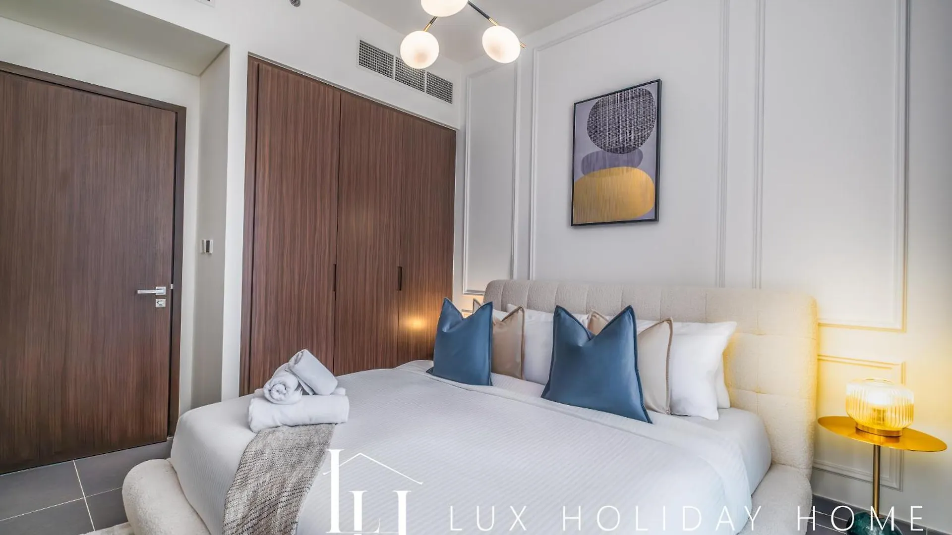 Lux The Dubai Creek Edge Suite 0*,